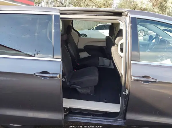2C4RC1CG7JR148585 2018 CHRYSLER PACIFICA - Image 8