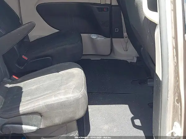 2C4RC1CG8HR622036 2017 CHRYSLER PACIFICA - Image 8