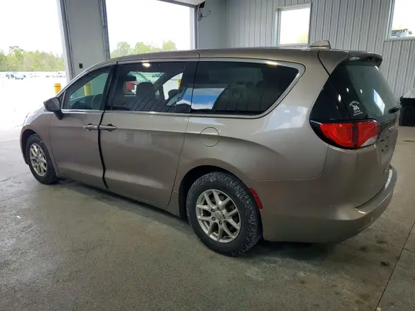 2C4RC1CG8HR657398 2017 CHRYSLER PACIFICA - Image 2