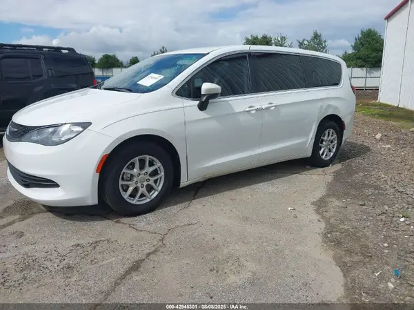 2C4RC1CG8HR670099 2017 CHRYSLER PACIFICA - Image 2
