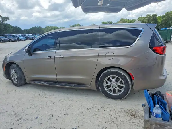2C4RC1CG8HR720970 2017 CHRYSLER PACIFICA - Image 2