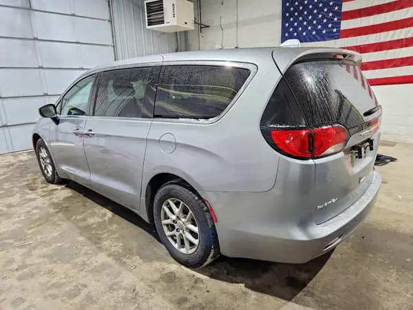 2C4RC1CG8KR678842 2019 CHRYSLER PACIFICA - Image 2