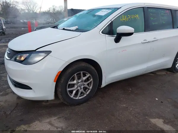 2C4RC1CG9HR518140 2017 CHRYSLER PACIFICA - Image 2