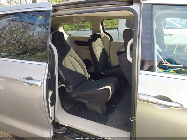 2C4RC1CG9HR597986 2017 CHRYSLER PACIFICA - Image 8
