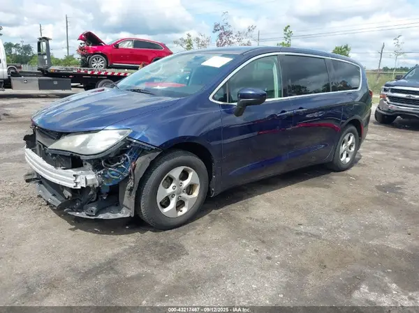 2C4RC1CG9HR608677 2017 CHRYSLER PACIFICA - Image 2