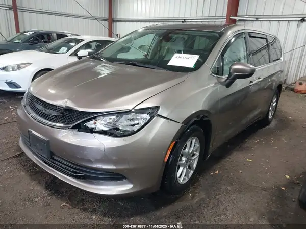 2C4RC1CG9HR633627 2017 CHRYSLER PACIFICA - Image 2