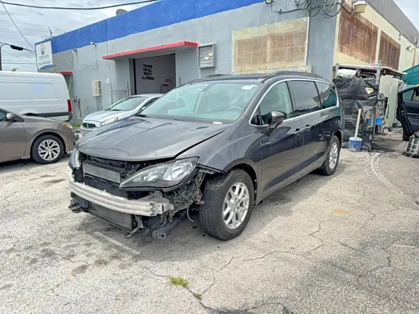 2C4RC1CG9JR288914 2018 CHRYSLER PACIFICA - Image 2