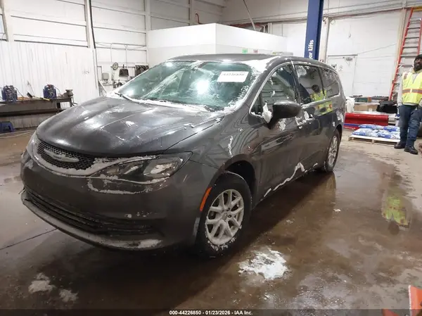 2C4RC1CG9KR652668 2019 CHRYSLER PACIFICA - Image 2