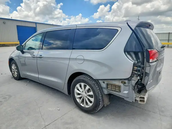 2C4RC1CG9KR720676 2019 CHRYSLER PACIFICA - Image 2