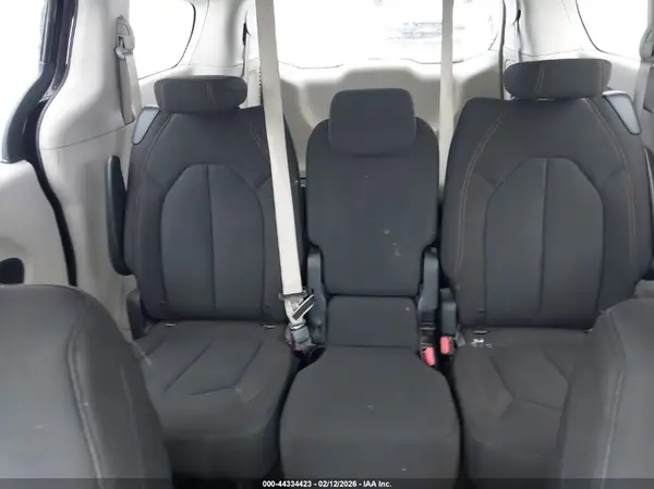 2C4RC1CGXHR519958 2017 CHRYSLER PACIFICA - Image 8