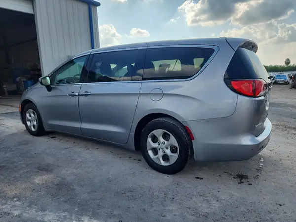 2C4RC1CGXHR571767 2017 CHRYSLER PACIFICA - Image 2