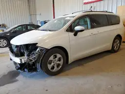 2C4RC1CGXHR599195 2017 CHRYSLER PACIFICA