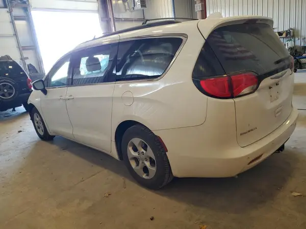 2C4RC1CGXHR599195 2017 CHRYSLER PACIFICA - Image 2