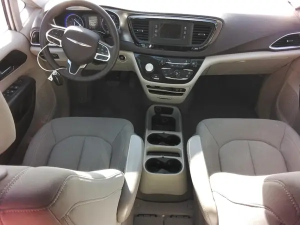 2C4RC1CGXHR599195 2017 CHRYSLER PACIFICA - Image 8