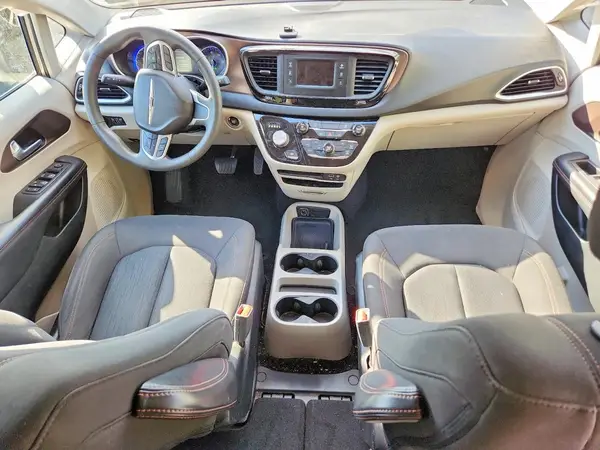 2C4RC1CGXHR837059 2017 CHRYSLER PACIFICA - Image 8