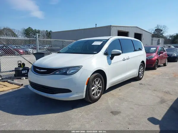 2C4RC1CGXJR158561 2018 CHRYSLER PACIFICA - Image 2