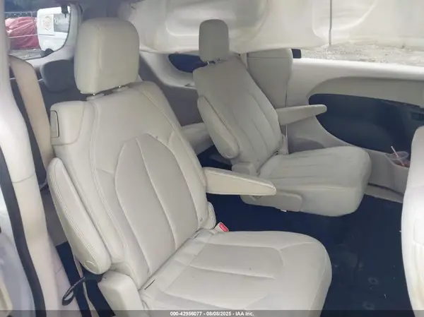 2C4RC1DG0HR507932 2017 CHRYSLER PACIFICA - Image 8