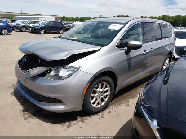 2C4RC1DG0HR507994 2017 CHRYSLER PACIFICA - Image 2
