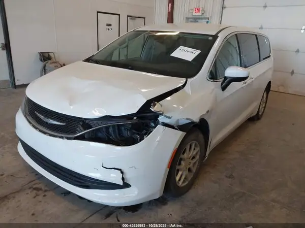 2C4RC1DG0HR508093 2017 CHRYSLER PACIFICA - Image 2