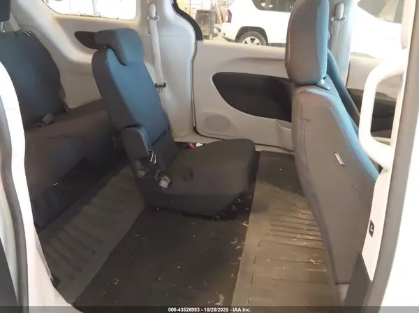 2C4RC1DG0HR508093 2017 CHRYSLER PACIFICA - Image 8