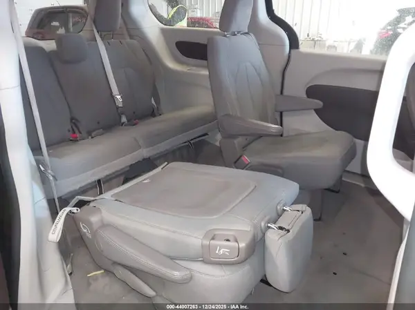 2C4RC1DG0HR514704 2017 CHRYSLER PACIFICA - Image 8