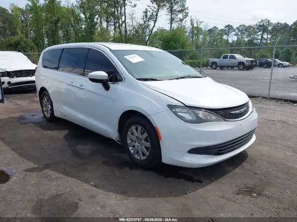 2C4RC1DG0HR519904 2017 CHRYSLER PACIFICA - Image 1