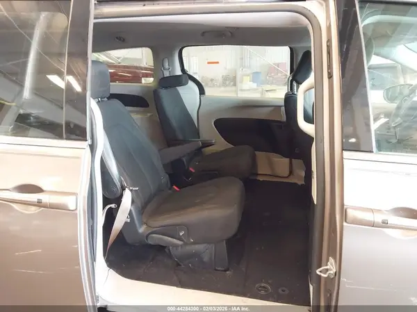 2C4RC1DG0HR553664 2017 CHRYSLER PACIFICA - Image 8