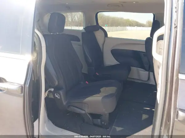2C4RC1DG0HR587782 2017 CHRYSLER PACIFICA - Image 8
