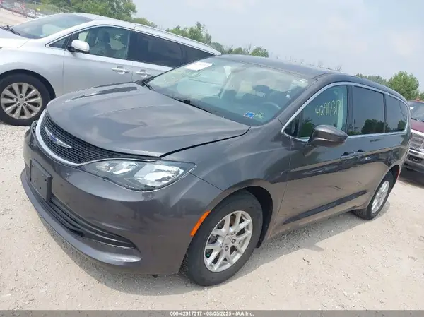 2C4RC1DG0HR611336 2017 CHRYSLER PACIFICA - Image 2
