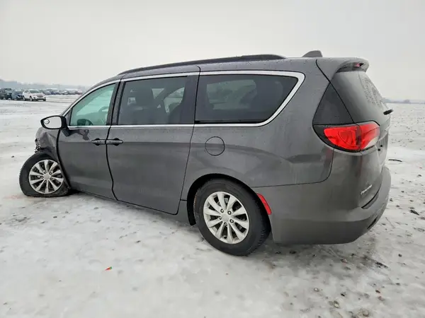 2C4RC1DG0HR633756 2017 CHRYSLER PACIFICA - Image 2