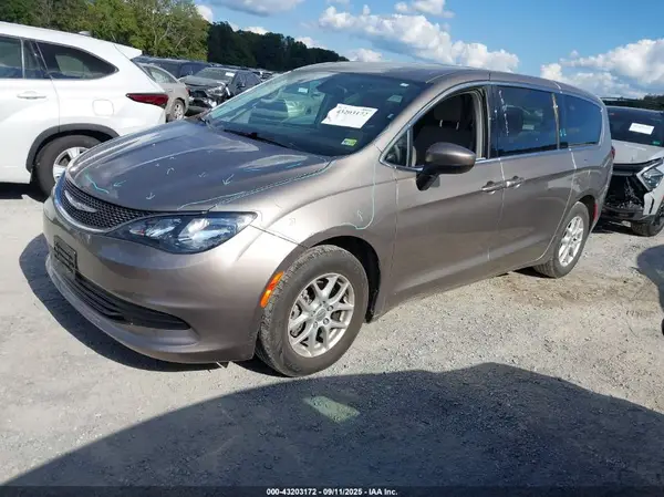 2C4RC1DG0HR654154 2017 CHRYSLER PACIFICA - Image 2