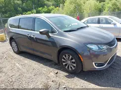 2C4RC1DG0HR676655 2017 CHRYSLER PACIFICA