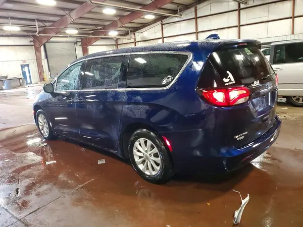 2C4RC1DG0HR677983 2017 CHRYSLER PACIFICA - Image 2