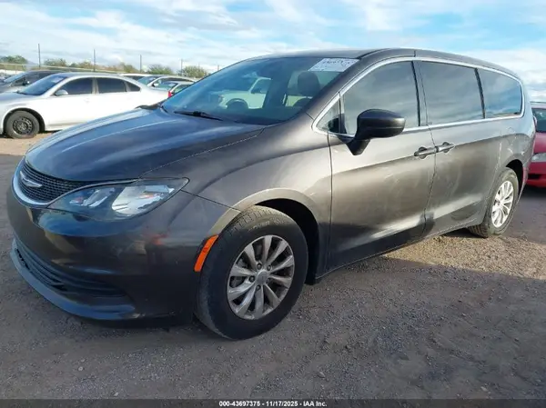 2C4RC1DG0HR709184 2017 CHRYSLER PACIFICA - Image 2
