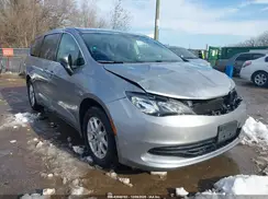 2C4RC1DG0HR747952 2017 CHRYSLER PACIFICA
