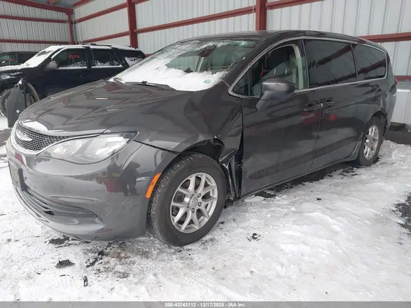 2C4RC1DG0HR770874 2017 CHRYSLER PACIFICA - Image 2