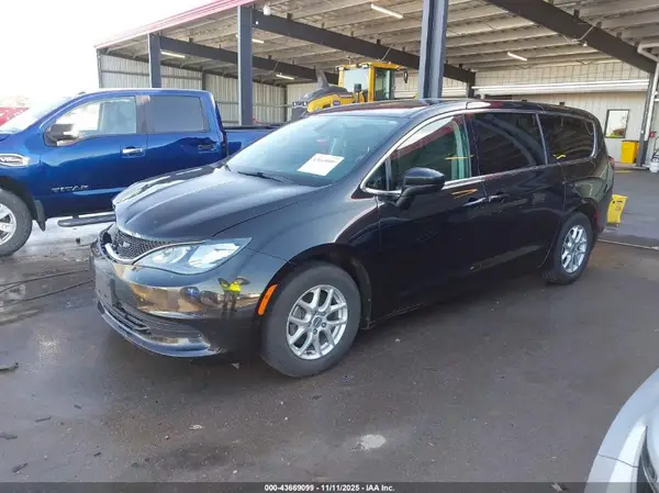 2C4RC1DG0HR771216 2017 CHRYSLER PACIFICA - Image 2