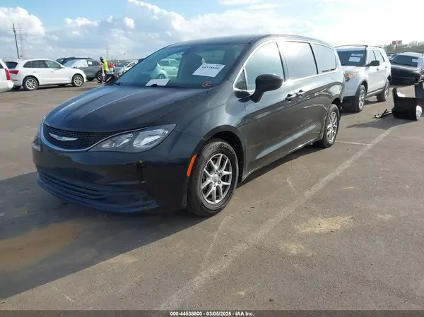 2C4RC1DG0JR130167 2018 CHRYSLER PACIFICA - Image 2