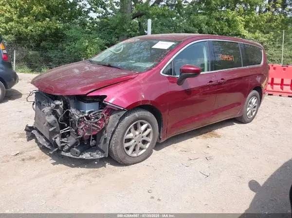 2C4RC1DG0JR163363 2018 CHRYSLER PACIFICA - Image 2