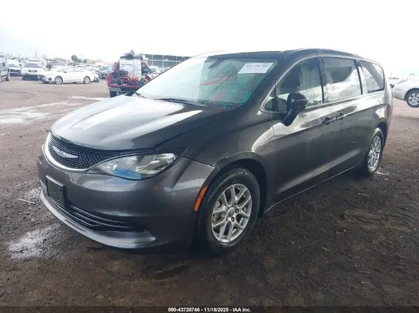 2C4RC1DG1HR514257 2017 CHRYSLER PACIFICA - Image 2