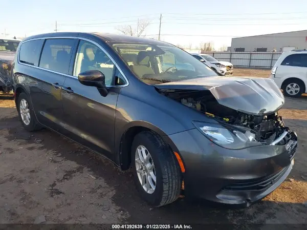 2C4RC1DG1HR517174 2017 CHRYSLER PACIFICA - Image 1