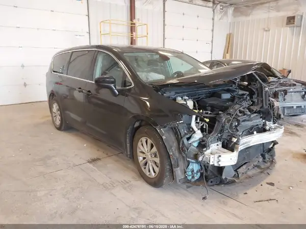 2C4RC1DG1HR519863 2017 CHRYSLER PACIFICA - Image 1
