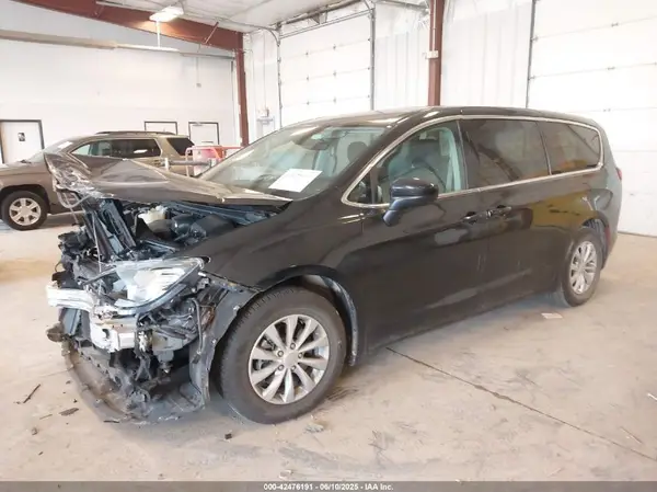 2C4RC1DG1HR519863 2017 CHRYSLER PACIFICA - Image 2