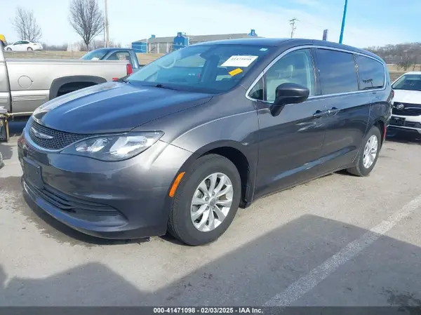 2C4RC1DG1HR521631 2017 CHRYSLER PACIFICA - Image 2