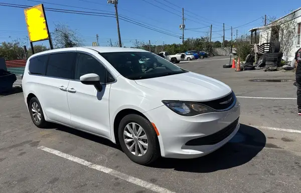 2C4RC1DG1HR531933 2017 CHRYSLER PACIFICA - Image 1