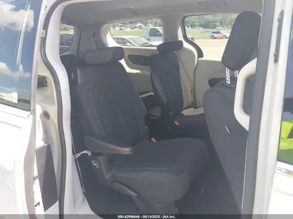2C4RC1DG1HR551695 2017 CHRYSLER PACIFICA - Image 8