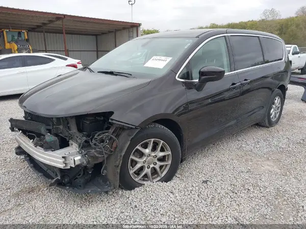 2C4RC1DG1HR553527 2017 CHRYSLER PACIFICA - Image 2
