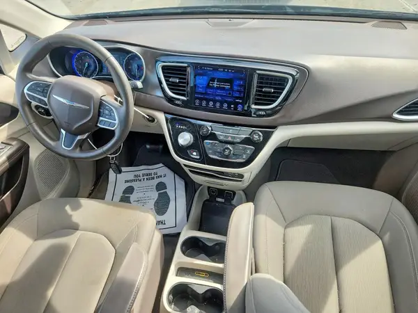 2C4RC1DG1HR571915 2017 CHRYSLER PACIFICA - Image 8
