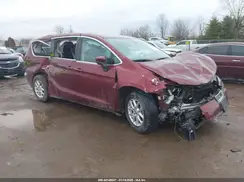 2C4RC1DG1HR588228 2017 CHRYSLER PACIFICA