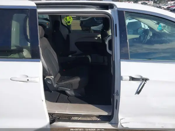 2C4RC1DG1HR588424 2017 CHRYSLER PACIFICA - Image 8